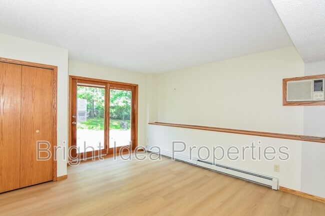 Building Photo - 622 Pleasant Dr
