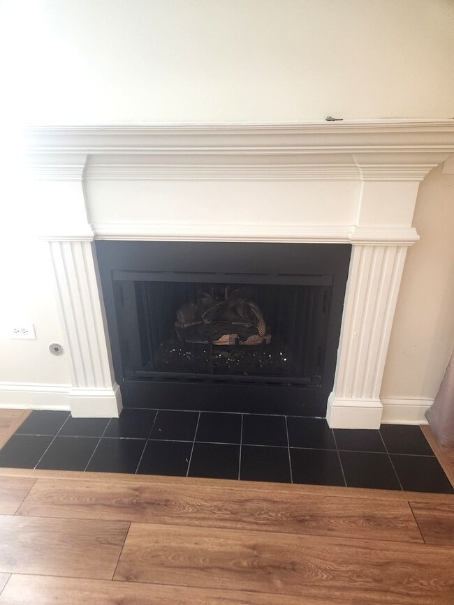 Building Photo - 43 Foxcroft Rd