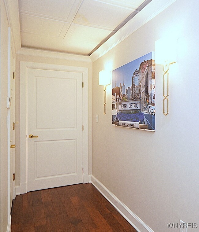 Building Photo - 600 Main St