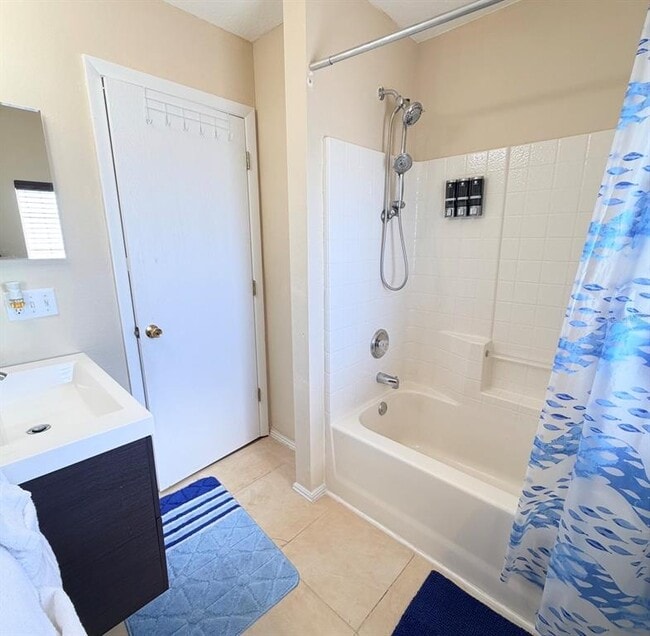 Building Photo - 106 Nazha Dr