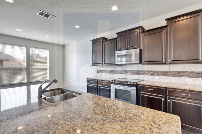 Building Photo - 1405 Middlefield Ct