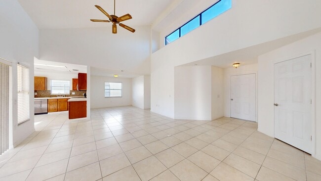 Building Photo - 704 49th St E