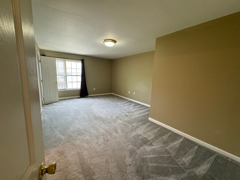Building Photo - 51 Talia Dr