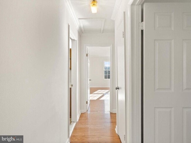 Building Photo - 15278 Cloverdale Rd