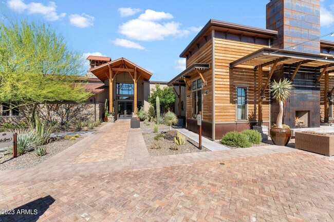 Building Photo - 3340 Big Sky Dr