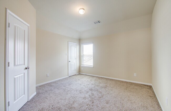 Building Photo - 17139 Devon Dogwood Trail