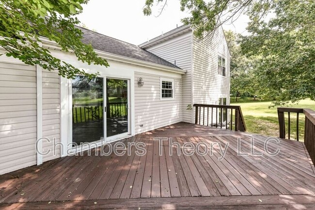 Building Photo - 10135 Forest Hill Cir
