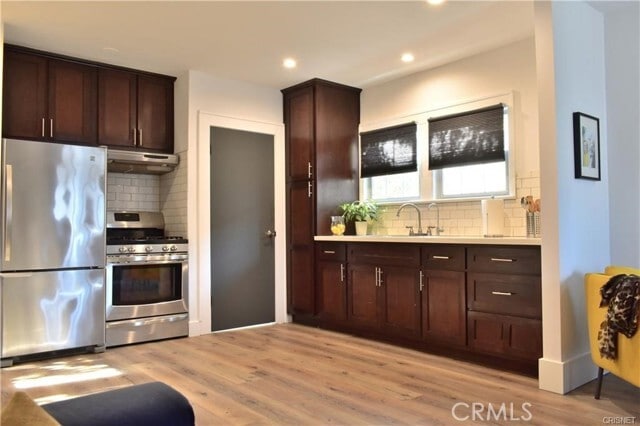 Building Photo - 908 Victoria Ave