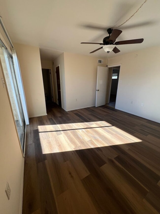 Building Photo - Charming 2-Bedroom, 2-Bathroom Condo — Prime Orlando Location!