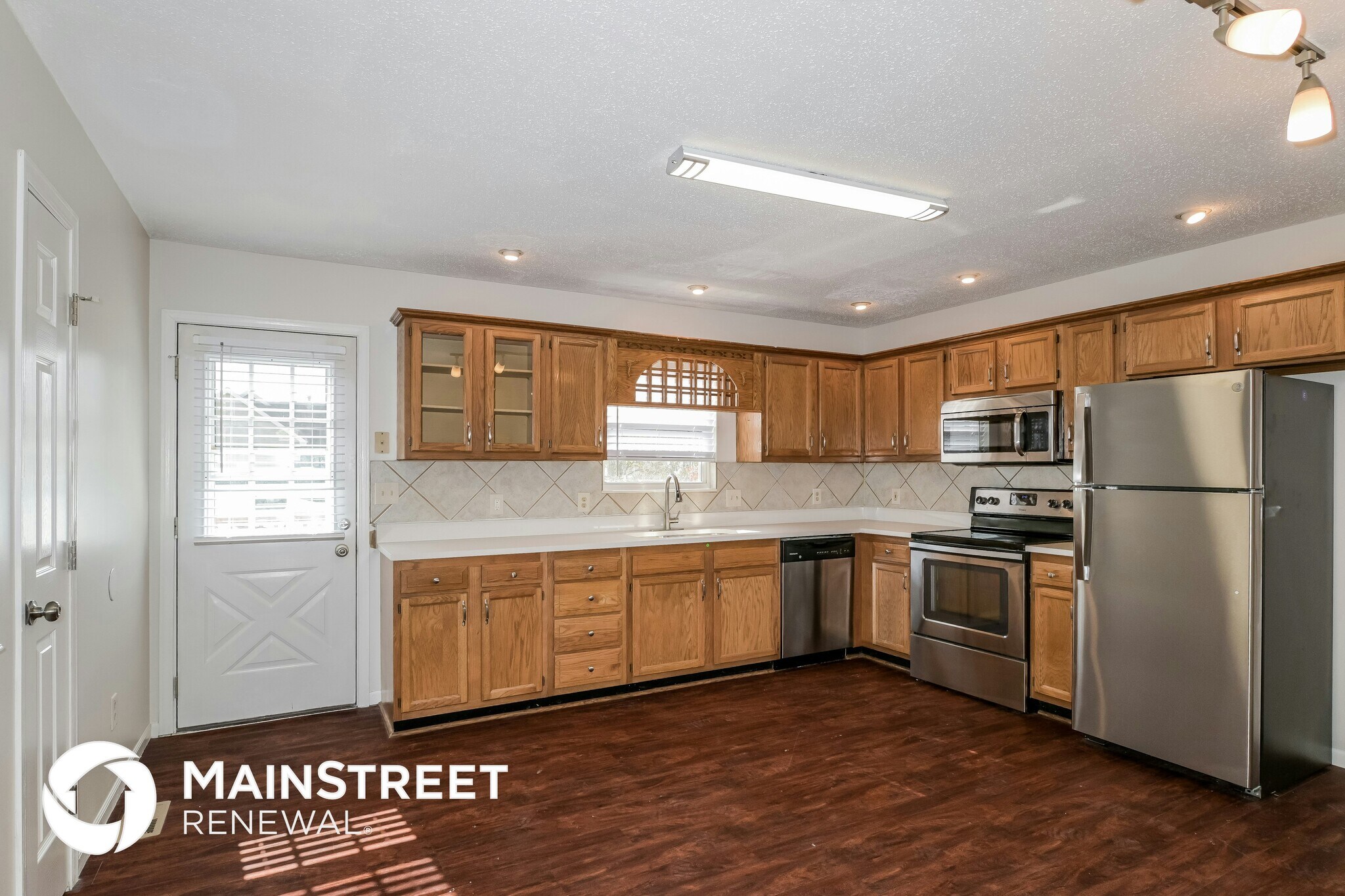 Building Photo - 1094 Eagle Nest Dr