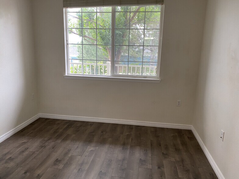 Building Photo - 2672 S Cathay Way