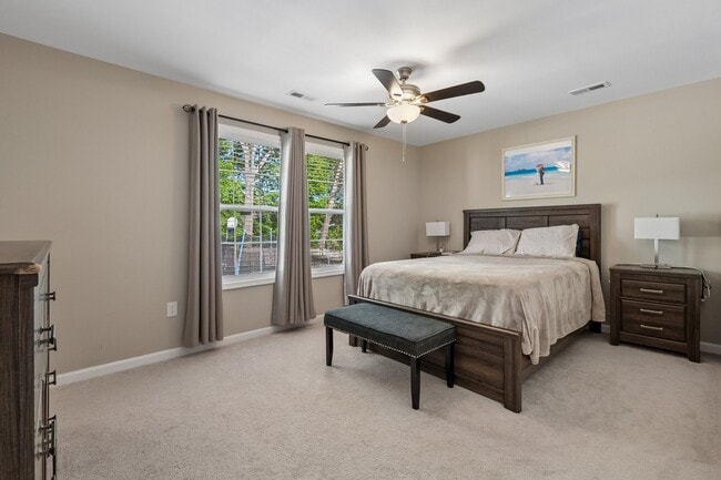 Building Photo - 63 Dorothy Ln