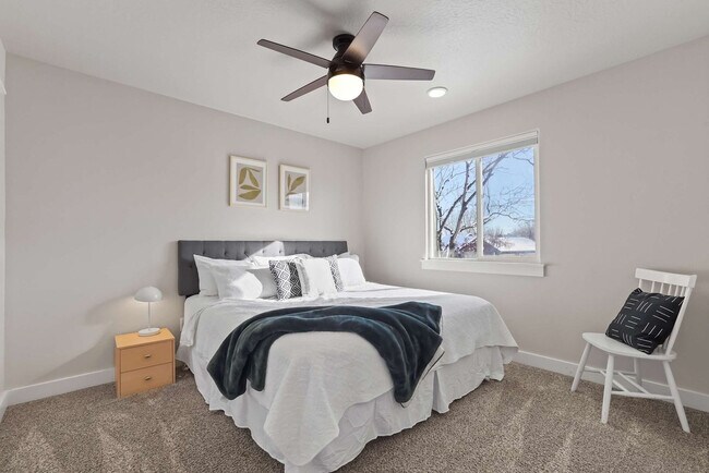 Building Photo - 2549 W Tango Creek Dr