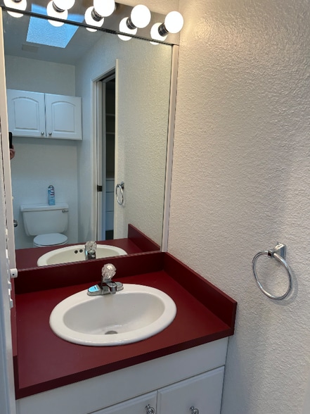 Building Photo - 1815 14th Ave