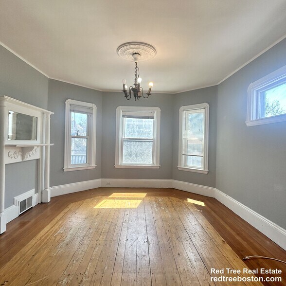 Building Photo - 29 Victoria St