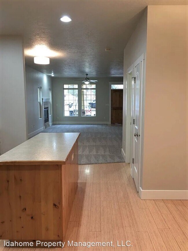 Building Photo - 3 br, 2.5 bath House - 1615 S Denver Ave