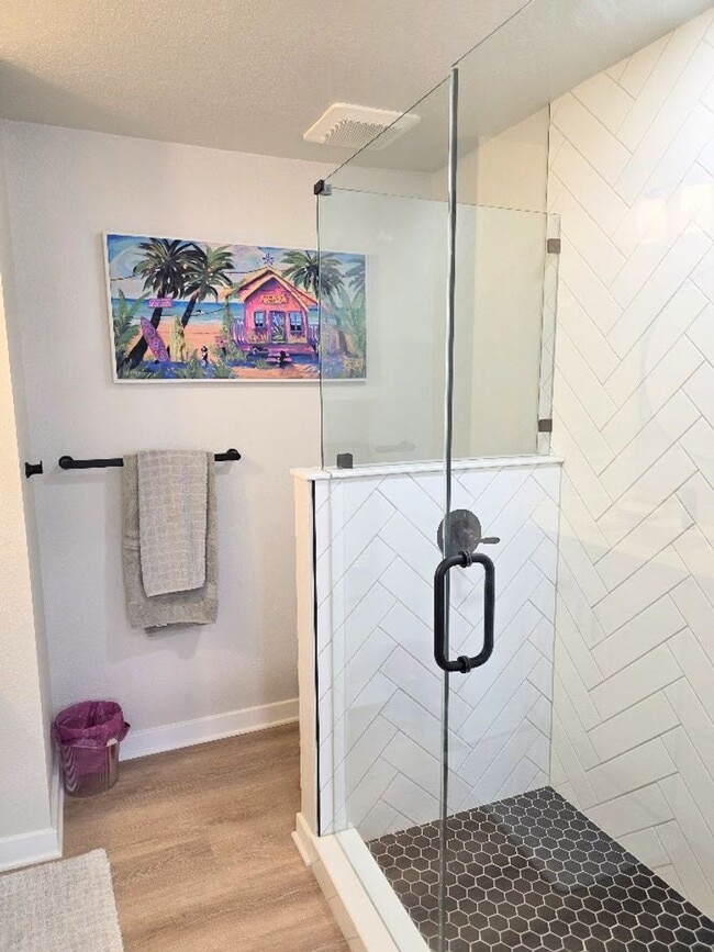 Building Photo - 65 Beach Ln