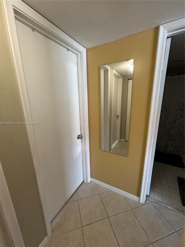 Building Photo - 13550 SW 6th Ct