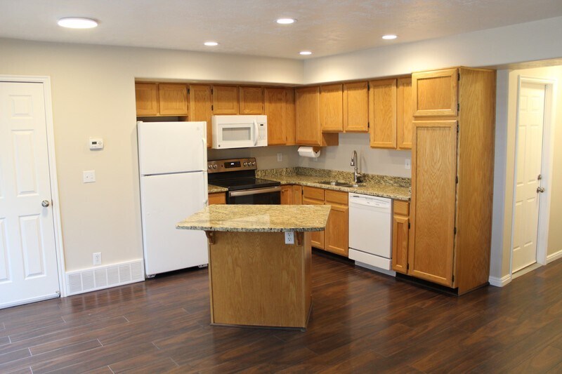 Building Photo - 6921 Florentine Way