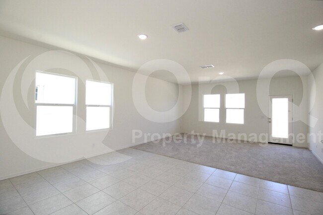 Building Photo - 24182 W Hidalgo Ave