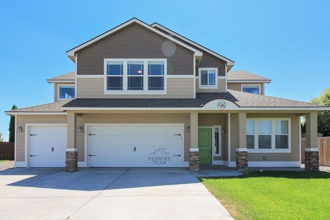 Primary Photo - 727 Pinnacle Dr