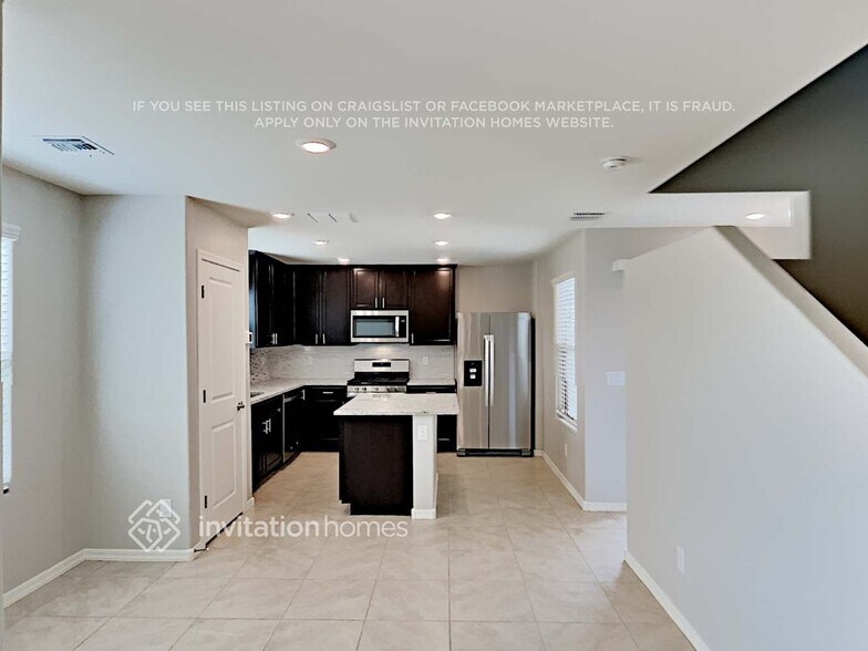 Building Photo - 8019 W Agora Ln