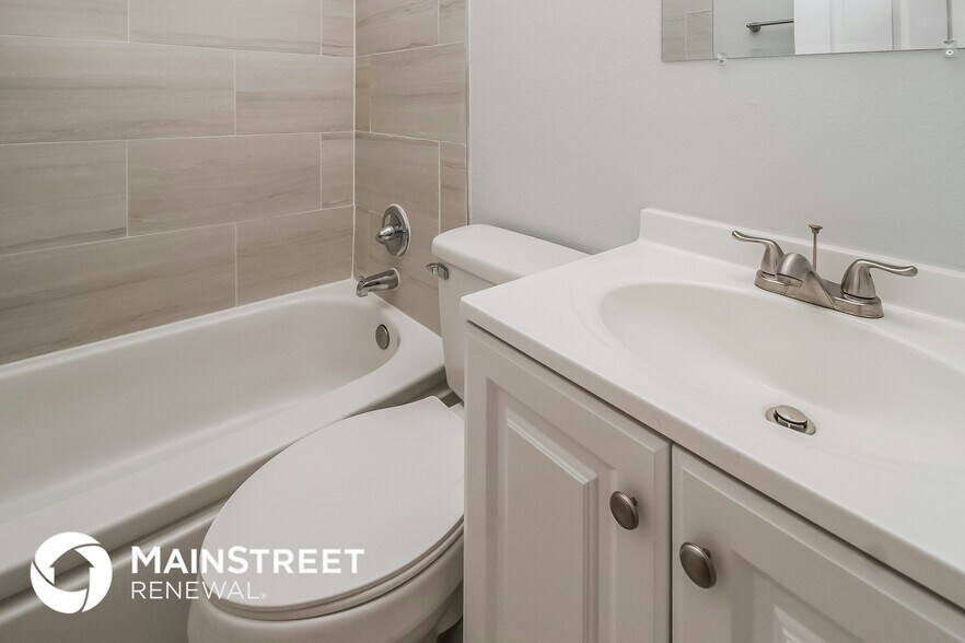 Building Photo - 613 Katherine Ave