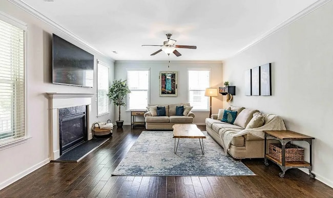Building Photo - Spacious Raleigh Home with Modern Comforts