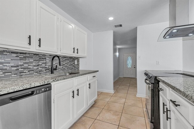 Building Photo - 4406 Kacee Dr