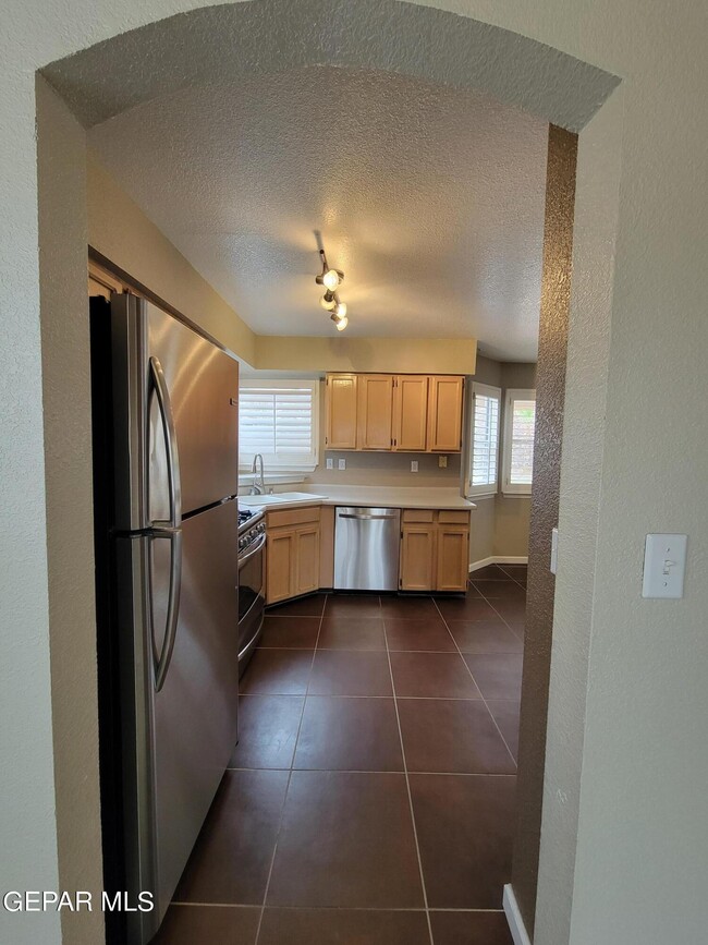 Building Photo - 7225 Tierra Taos Dr