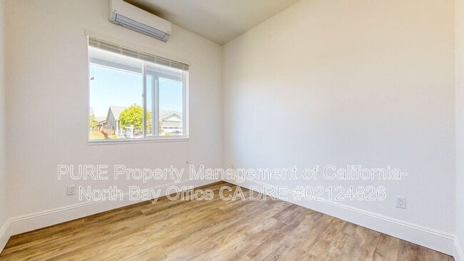 Building Photo - 1340 Miller Dr