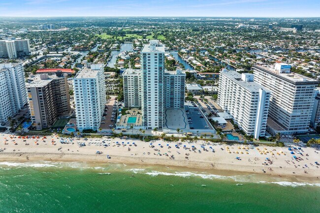 Building Photo - 3900 Galt Ocean Dr