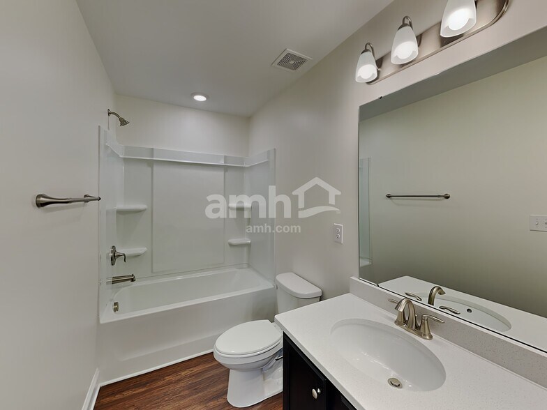 Building Photo - 2023 St Joseph Dr