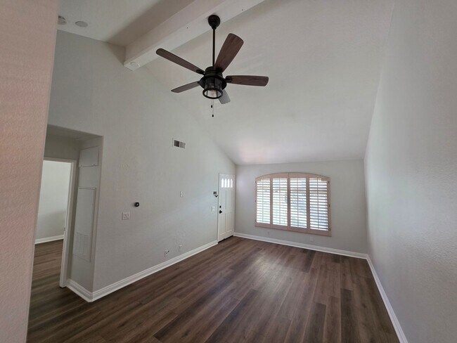 Building Photo - 227 Cinnamon Teal