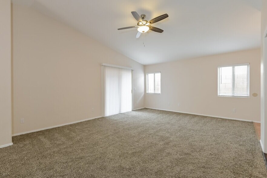 Building Photo - 422 W Tara Danette Dr