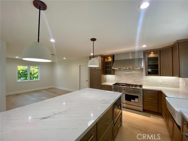 Building Photo - 3645 Vía Palomino