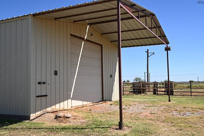 Building Photo - 2460 Wranglers Retreat