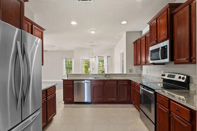 Building Photo - 554 Camellia Ct