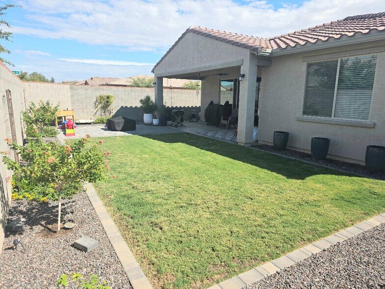 Private backyard - 5154 N 188th Ln