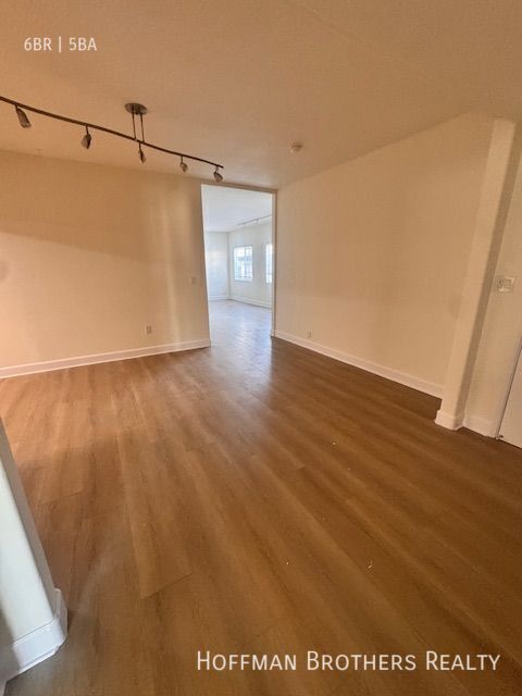 Building Photo - 317 S Hamel Rd