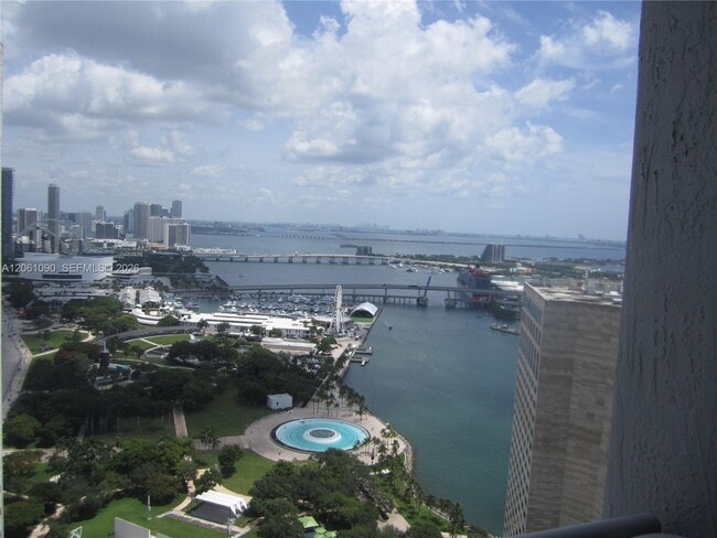 Building Photo - 325 S Biscayne Blvd