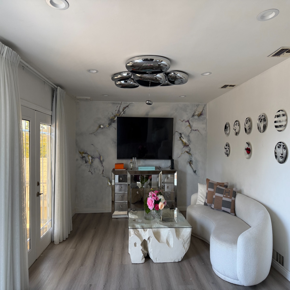 Building Photo - 11068 Plainview Ave