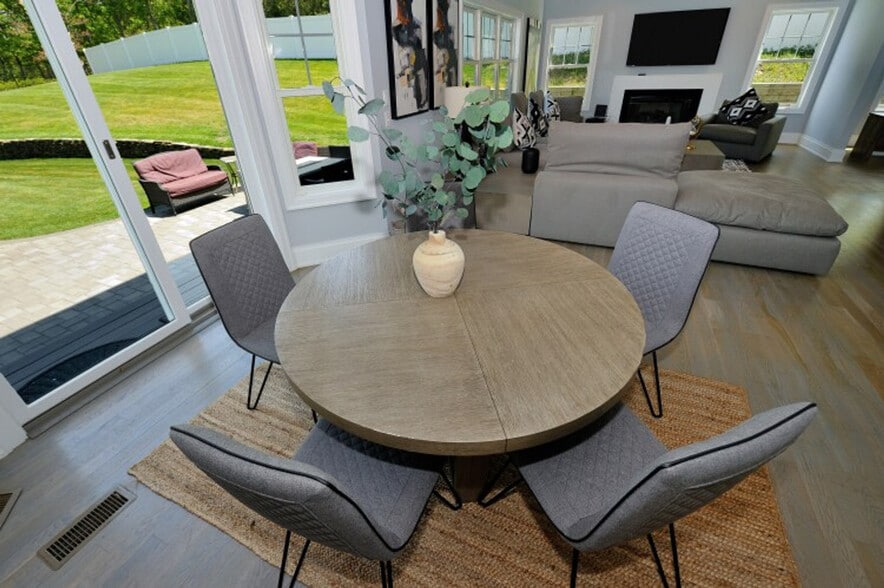 Building Photo - 19 Quail Run