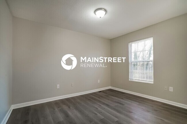 Building Photo - 3 Bedroom Pet-Friendly Home in OAK RIDGE, TN with Main Street Renewal