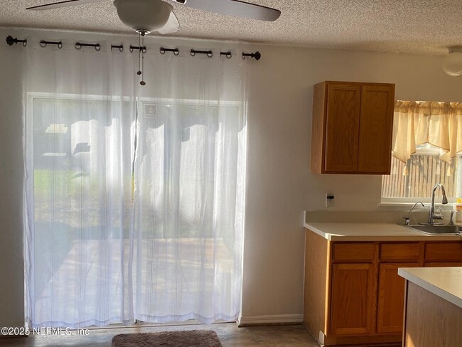 Building Photo - 7086 Shady Pine Ct