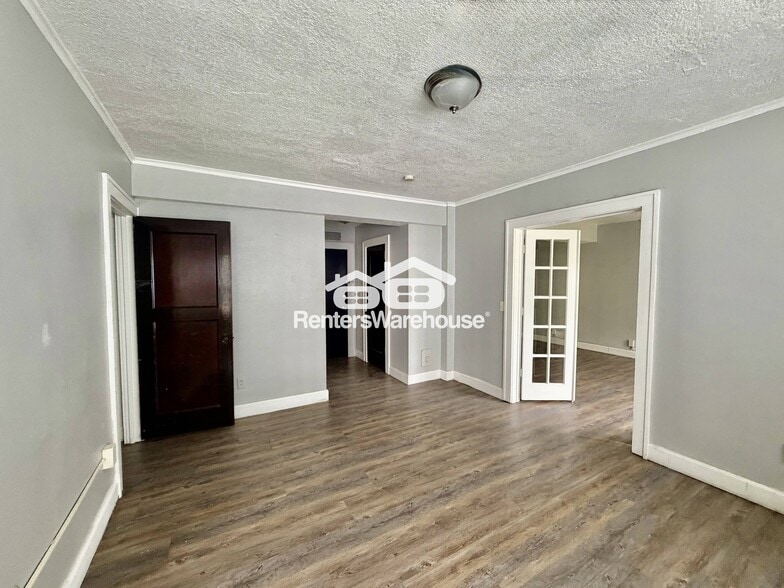 Building Photo - 3607 Ingersoll Ave