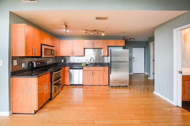 Building Photo - 1 Cool Blow St