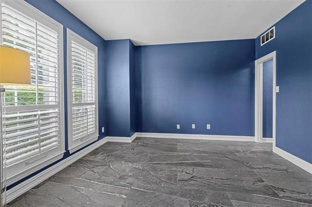 Building Photo - 4313 Oak Knoll Dr