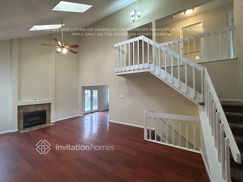 Building Photo - 5325 W 115th Pl