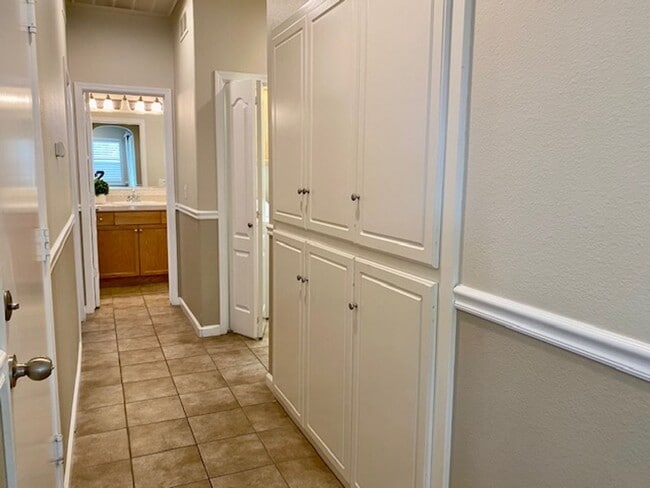Building Photo - $2,295 Harlan Ranch, 3 Bedroom - N. Todd H...
